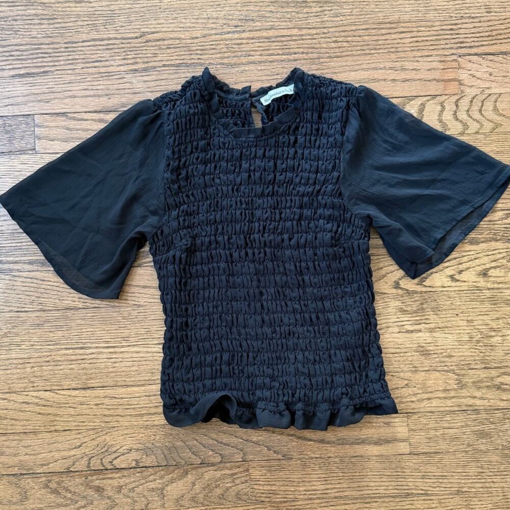 Abercrombie & Fitch Black Smocked Puff Sleeve Blouse Size XSmall